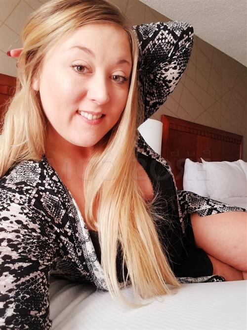 Tindra Louise, 18, Limoges - France, Private escort