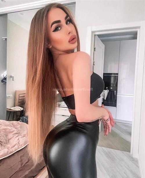 Maryam, 26, Varese - Italy, Vip escort