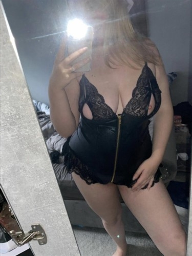 Oumalkhaire, 22, Dublin - Ireland, Private escort