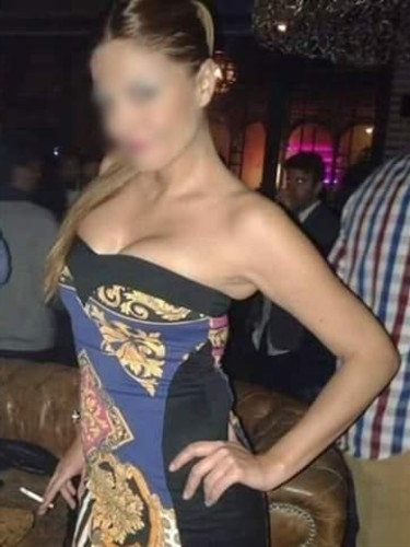 Escort Salugla Earth 23yo, Johor Bahru / Malaysia