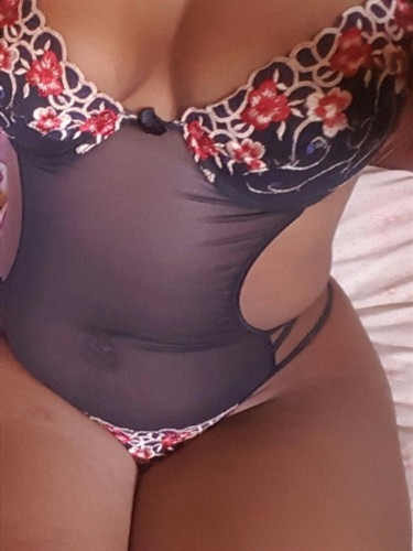 Open minded vip escort Vanessa Xxl Paris