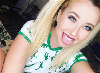 Moniquesex, 21, Nijmegan - Netherlands, Golden showers